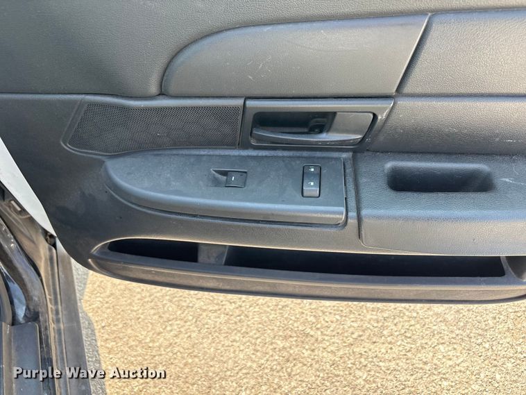 image for item EU4587 2009 Ford Crown Victoria Police interceptor 