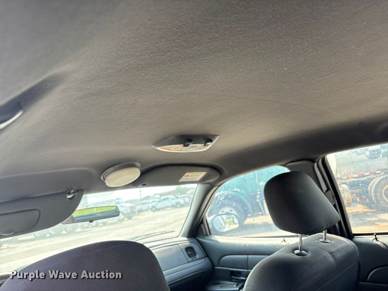 image for item EU4587 2009 Ford Crown Victoria Police interceptor 