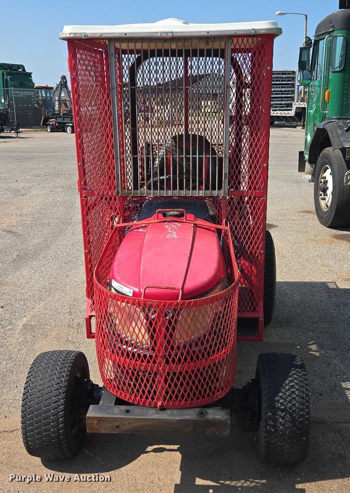 image for item EU4591 Mahendra eMax 22L MFWD tractor