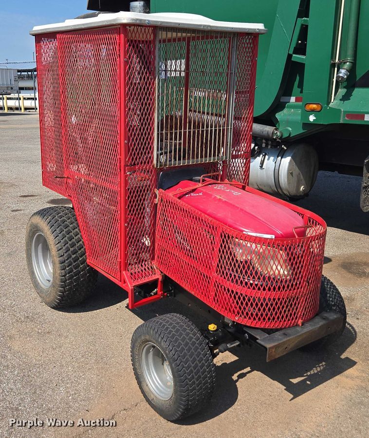 image for item EU4591 Mahendra eMax 22L MFWD tractor