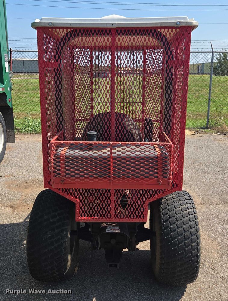 image for item EU4591 Mahendra eMax 22L MFWD tractor