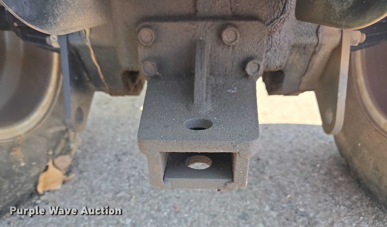 image for item EU4591 Mahendra eMax 22L MFWD tractor