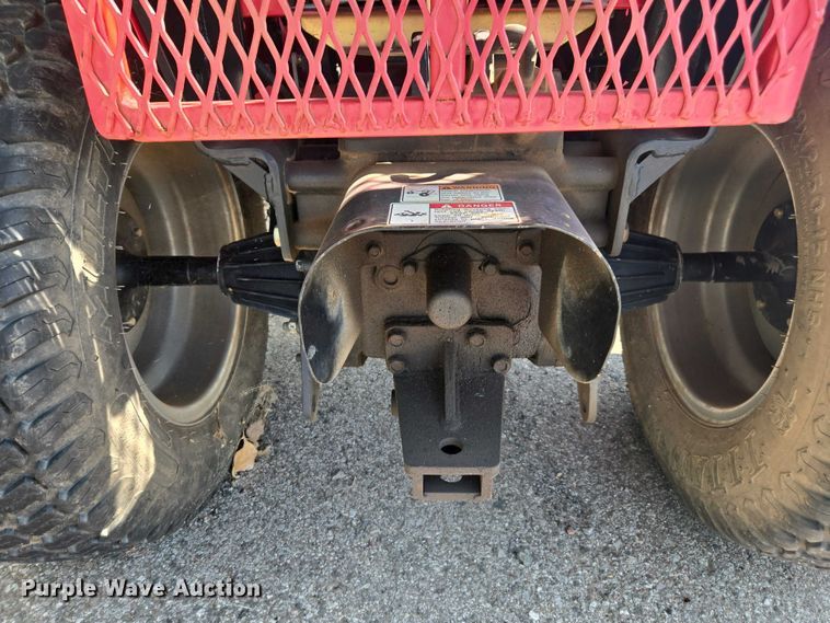 image for item EU4591 Mahendra eMax 22L MFWD tractor