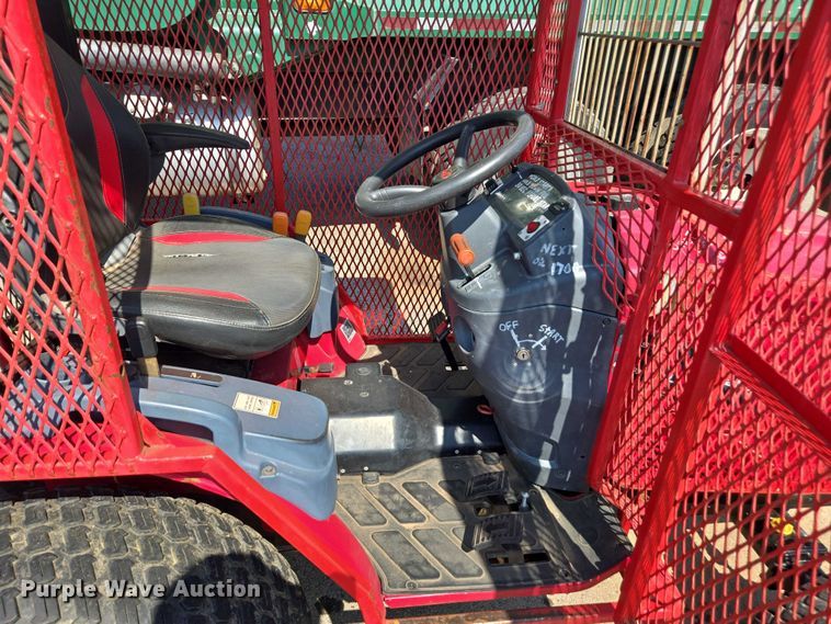 image for item EU4591 Mahendra eMax 22L MFWD tractor