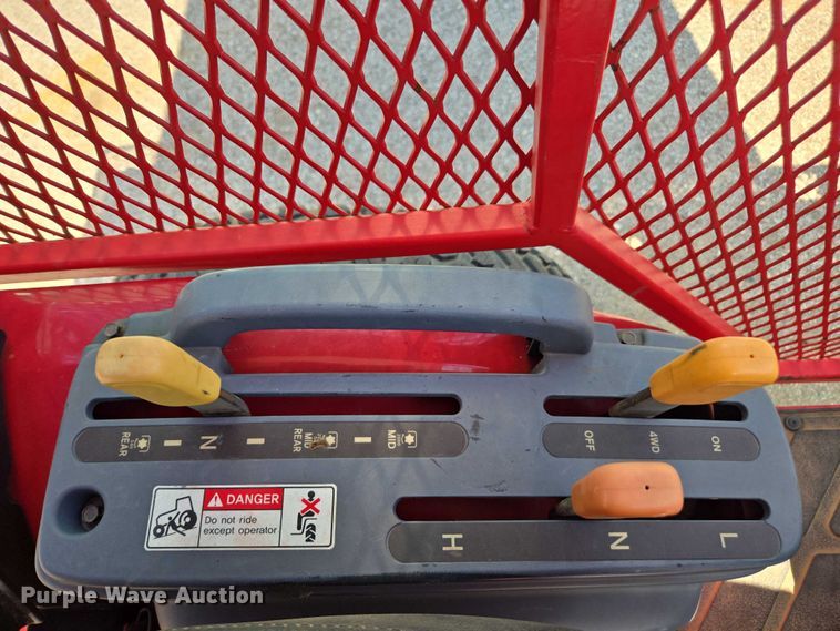 image for item EU4591 Mahendra eMax 22L MFWD tractor