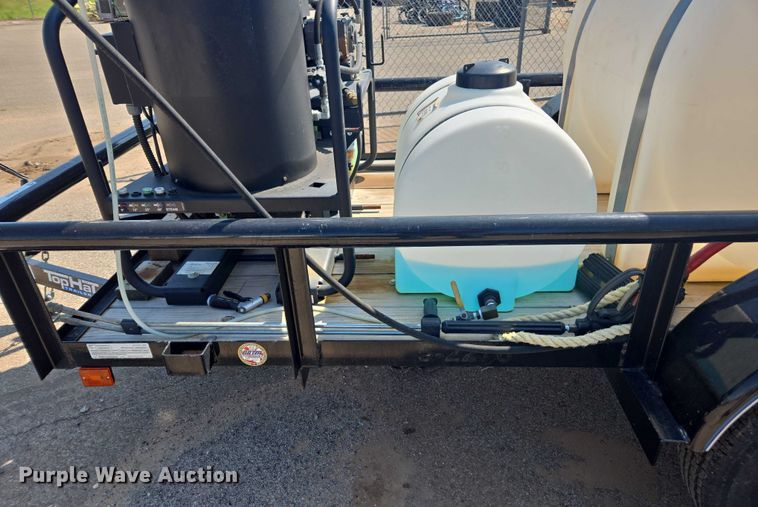 image for item EU4592 2023 Top Hat pressure washing trailer