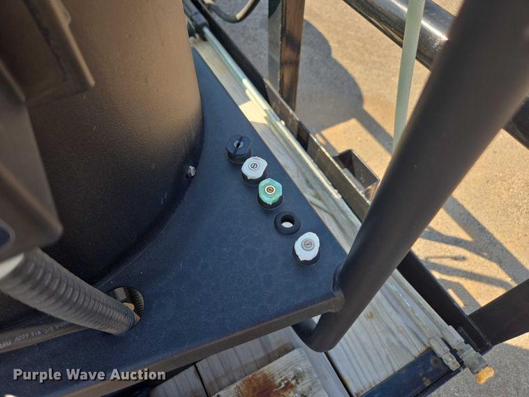 image for item EU4592 2023 Top Hat pressure washing trailer