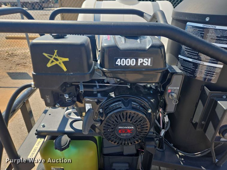 image for item EU4592 2023 Top Hat pressure washing trailer