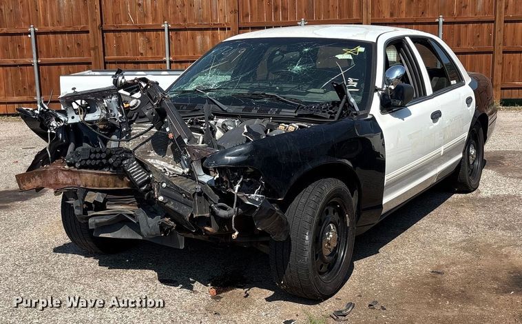 image for item EU4596 2010 Ford Crown Victoria Police Interceptor 