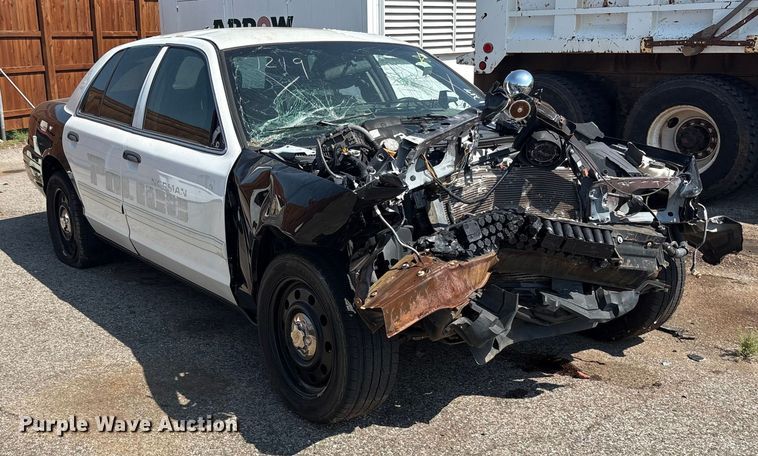 image for item EU4596 2010 Ford Crown Victoria Police Interceptor 