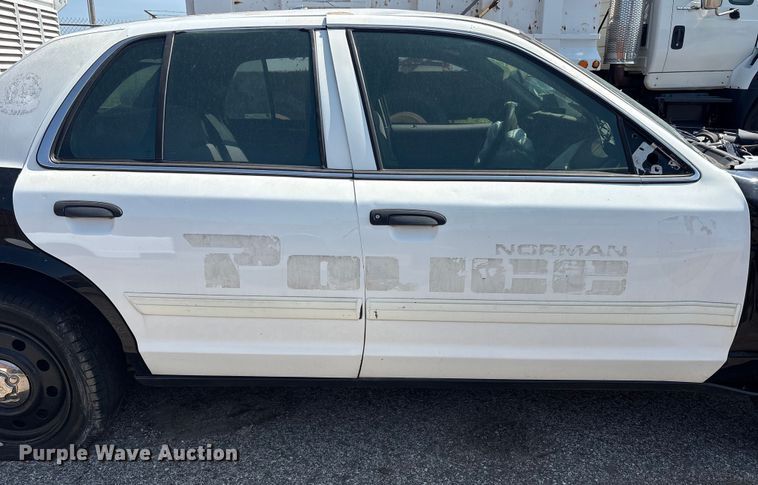 image for item EU4596 2010 Ford Crown Victoria Police Interceptor 