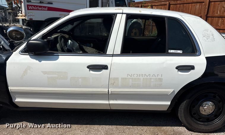 image for item EU4596 2010 Ford Crown Victoria Police Interceptor 