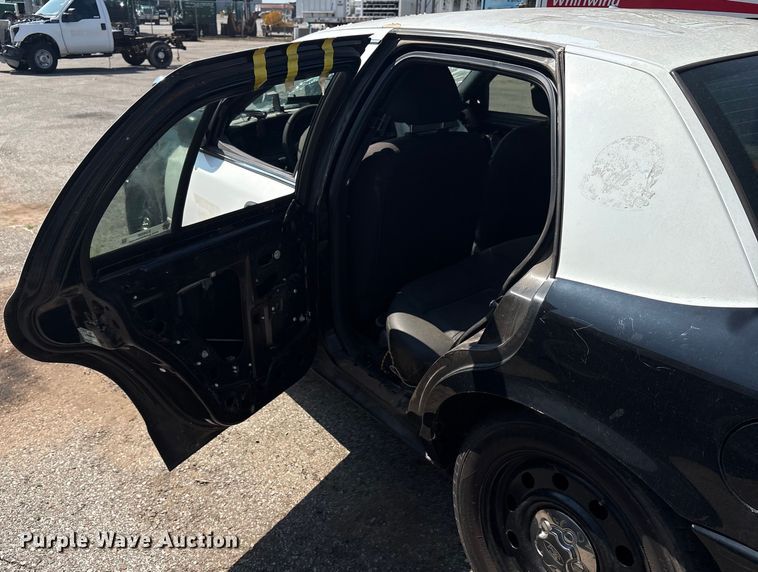 image for item EU4596 2010 Ford Crown Victoria Police Interceptor 