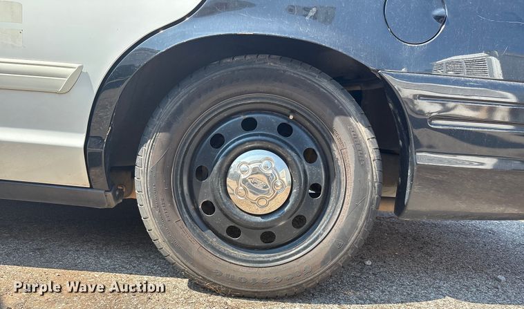 image for item EU4596 2010 Ford Crown Victoria Police Interceptor 