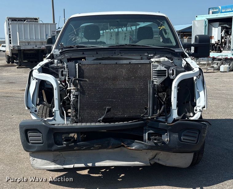 image for item EU4598 2012 Ford F250 Super Duty truck cab and chassis