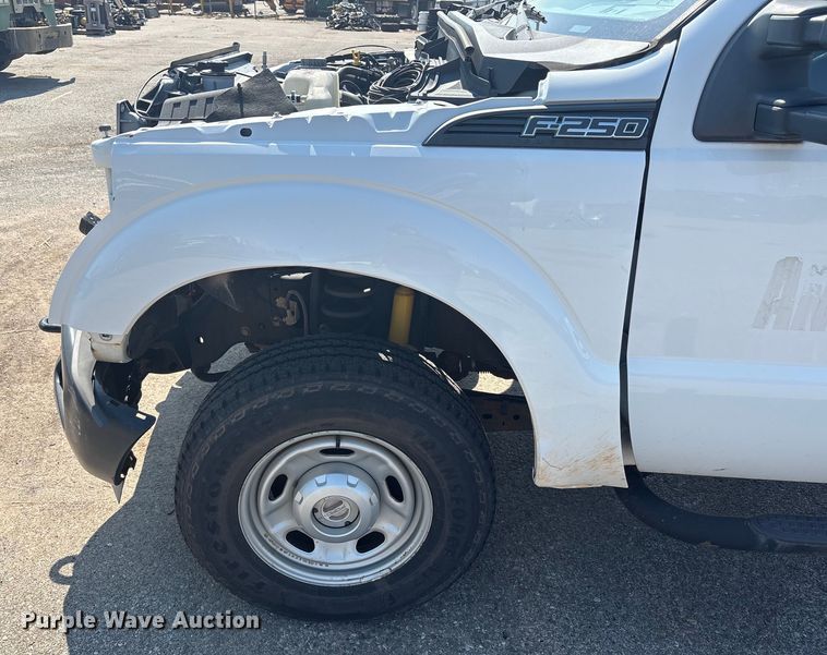 image for item EU4598 2012 Ford F250 Super Duty truck cab and chassis