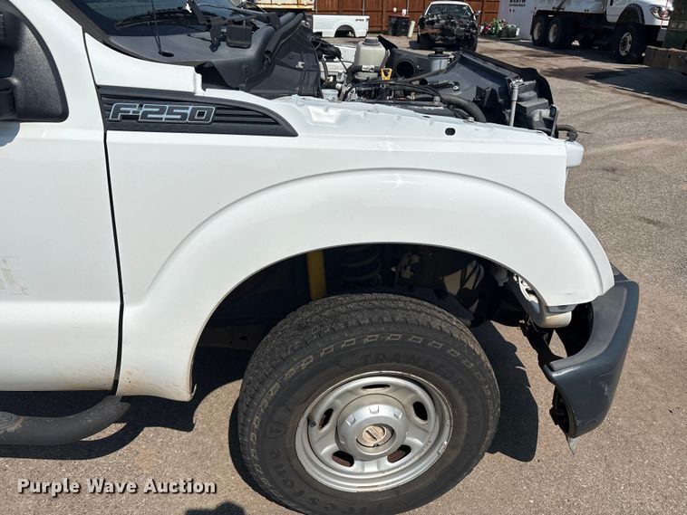 image for item EU4598 2012 Ford F250 Super Duty truck cab and chassis