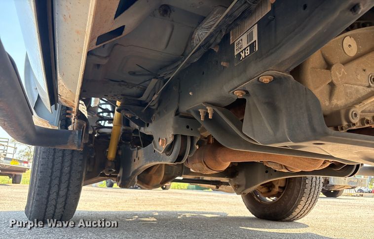 image for item EU4598 2012 Ford F250 Super Duty truck cab and chassis