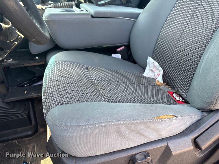 image for item EU4598 2012 Ford F250 Super Duty truck cab and chassis