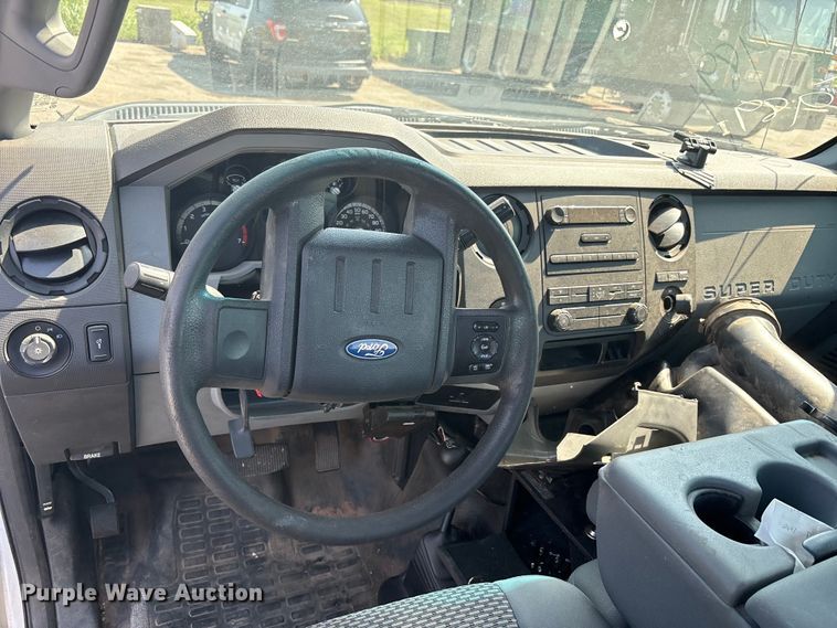 image for item EU4598 2012 Ford F250 Super Duty truck cab and chassis