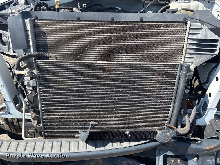 image for item EU4598 2012 Ford F250 Super Duty truck cab and chassis