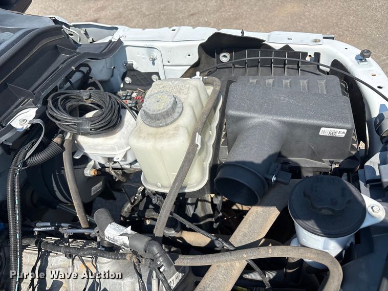 image for item EU4598 2012 Ford F250 Super Duty truck cab and chassis