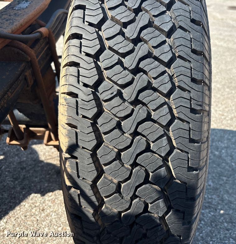 image for item EU4598 2012 Ford F250 Super Duty truck cab and chassis