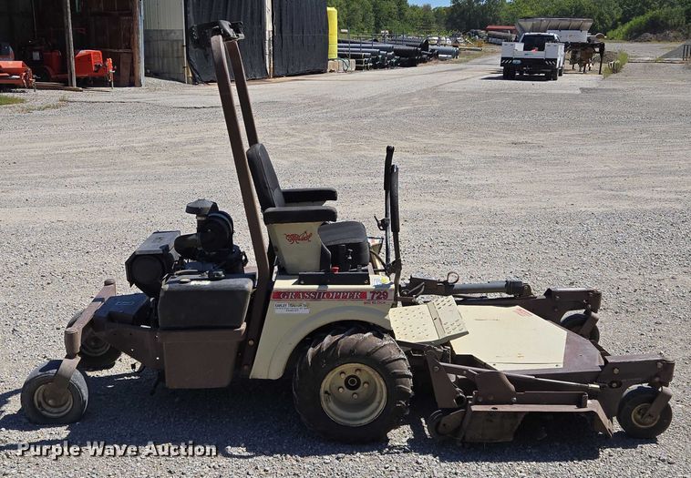 image for item EV1686 2016 Grasshopper 729BT6 ZTR lawn mower