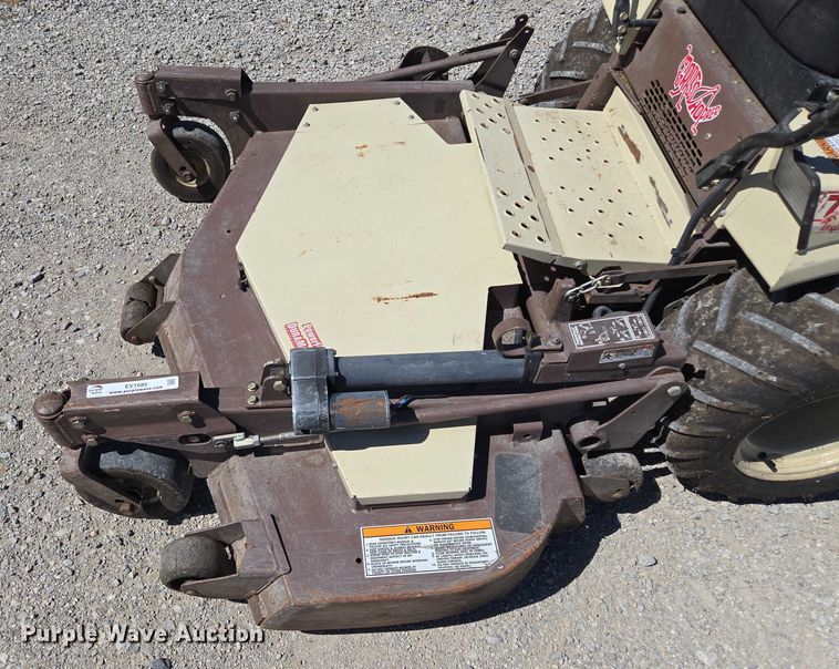 image for item EV1686 2016 Grasshopper 729BT6 ZTR lawn mower