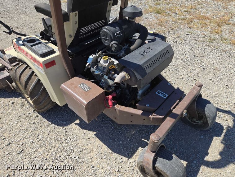 image for item EV1686 2016 Grasshopper 729BT6 ZTR lawn mower