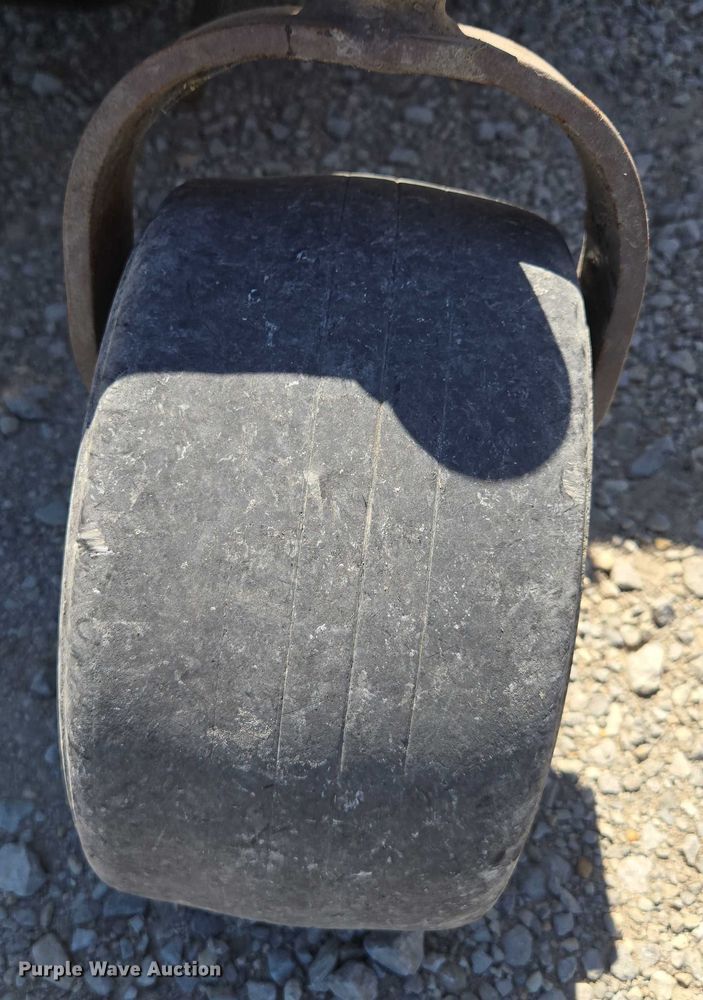 image for item EV1686 2016 Grasshopper 729BT6 ZTR lawn mower