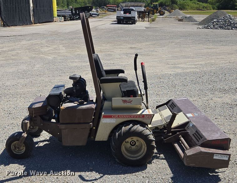 image for item EV1687 2010 Grasshopper 729BT6 ZTR lawn mower