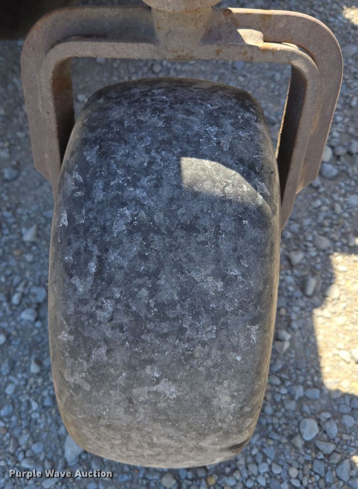 image for item EV1687 2010 Grasshopper 729BT6 ZTR lawn mower