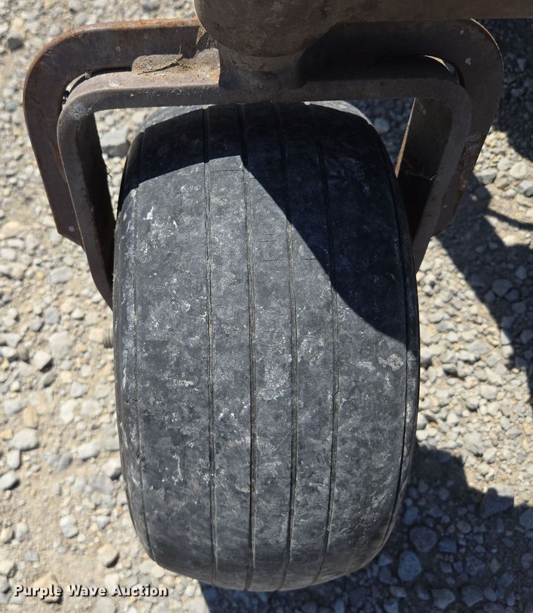 image for item EV1687 2010 Grasshopper 729BT6 ZTR lawn mower