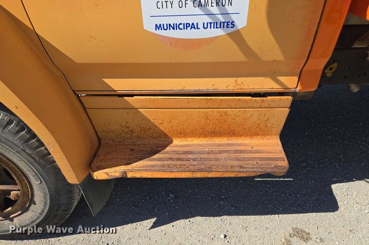 image for item EV1690 1987 Ford F700 dump truck