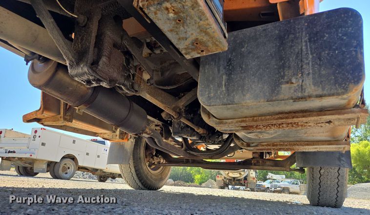 image for item EV1690 1987 Ford F700 dump truck