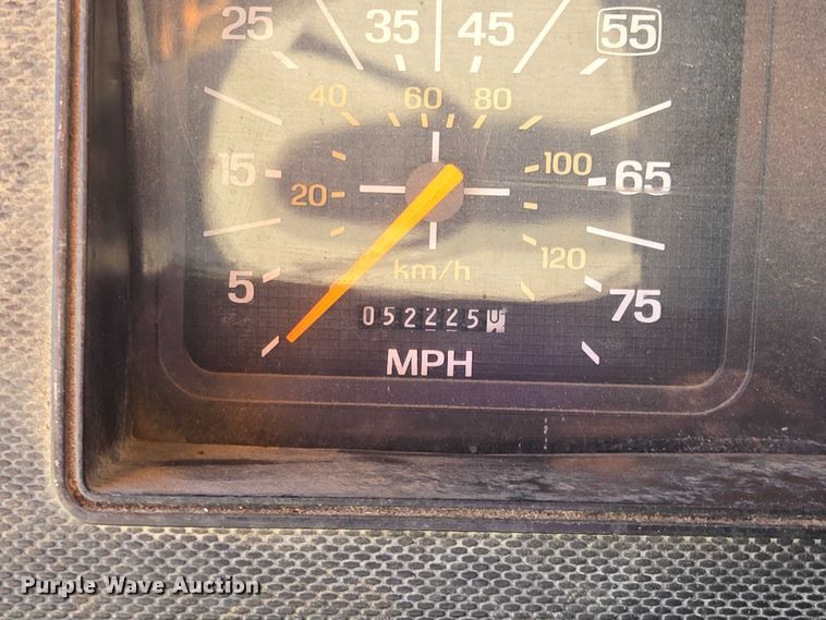 image for item EV1690 1987 Ford F700 dump truck