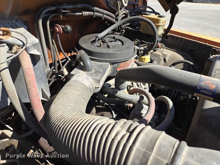 image for item EV1690 1987 Ford F700 dump truck