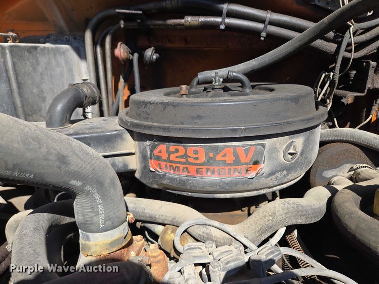 image for item EV1690 1987 Ford F700 dump truck
