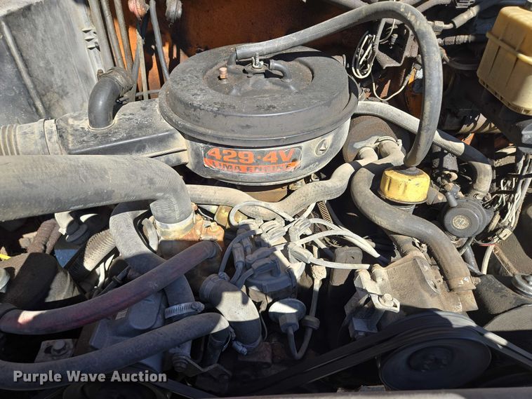 image for item EV1690 1987 Ford F700 dump truck