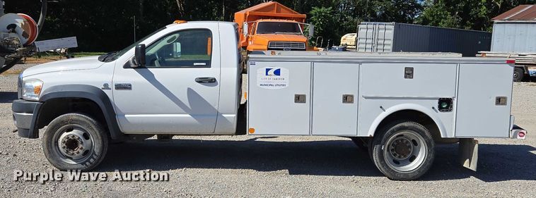 image for item EV1691 2008 Sterling 5500 utility / service truck