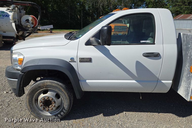 image for item EV1691 2008 Sterling 5500 utility / service truck