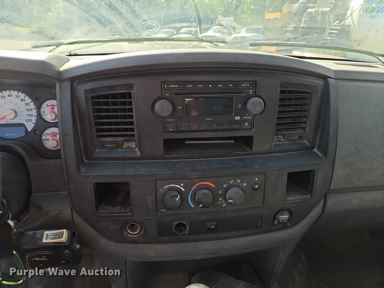 image for item EV1691 2008 Sterling 5500 utility / service truck