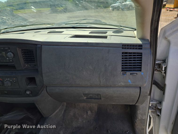 image for item EV1691 2008 Sterling 5500 utility / service truck