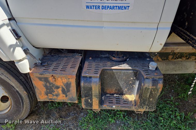 image for item EV1692 2000 Chevrolet C6500 dump truck