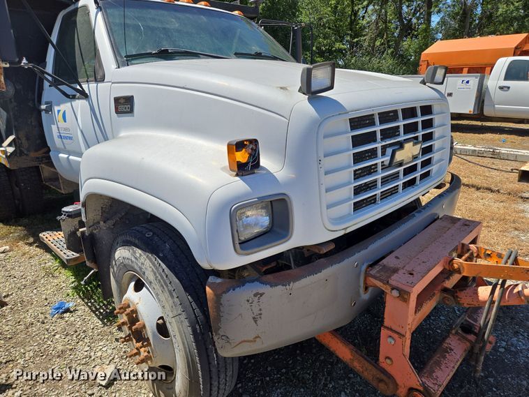 image for item EV1692 2000 Chevrolet C6500 dump truck
