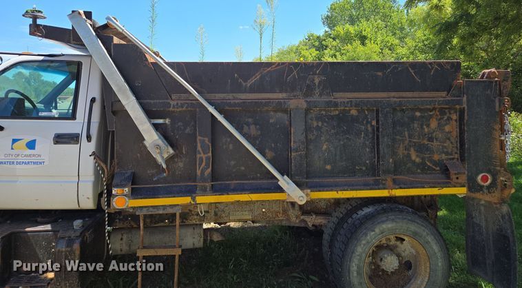 image for item EV1692 2000 Chevrolet C6500 dump truck