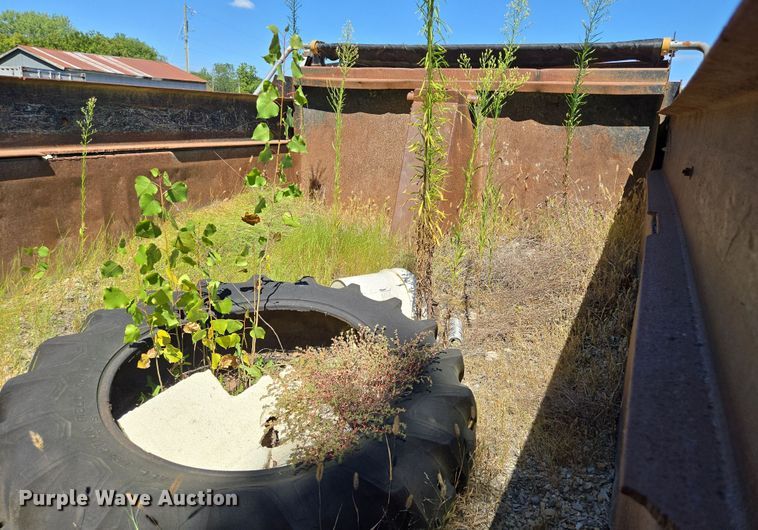 image for item EV1692 2000 Chevrolet C6500 dump truck