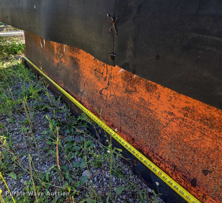 image for item EV1692 2000 Chevrolet C6500 dump truck