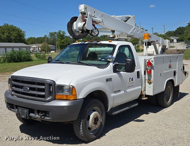 2001 Ford F550 Super Duty Bucket Truck VIN: 1FDAF57F01EA36071 Lot: 999311064
